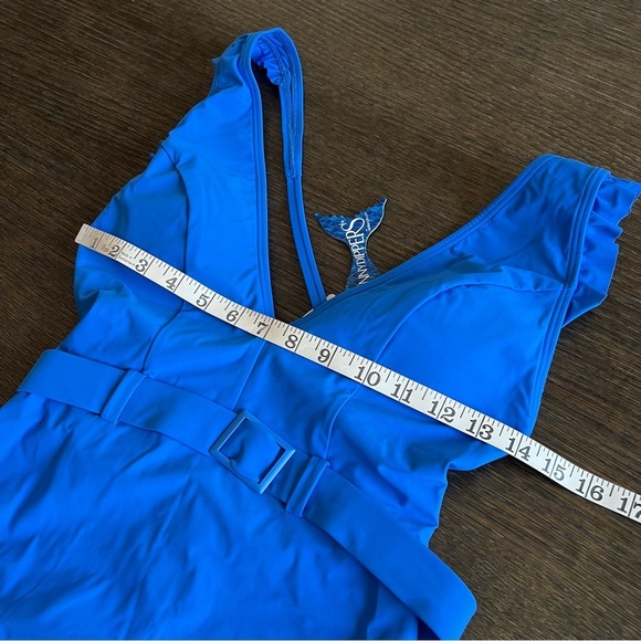 SkinnyDippers by Miraclesuit one piece Swimsuit
Jelly Beans Cinch Ruffle S, NWT - Picture 10 of 14